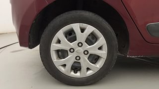 Used 2014 Hyundai Grand i10 [2013-2017] Sportz 1.1 CRDi Diesel Manual tyres RIGHT REAR TYRE RIM VIEW