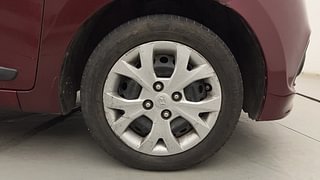 Used 2014 Hyundai Grand i10 [2013-2017] Sportz 1.1 CRDi Diesel Manual tyres RIGHT FRONT TYRE RIM VIEW