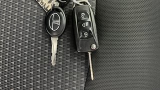 Used 2019 Tata Tiago [2018-2020] Revotron XZ Plus Petrol Manual extra CAR KEY VIEW