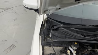 Used 2014 Honda City [2014-2017] V Petrol Manual engine ENGINE RIGHT SIDE HINGE & APRON VIEW
