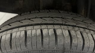 Used 2023 Renault Kwid 1.0 RXT AMT SCE Petrol Automatic tyres RIGHT REAR TYRE TREAD VIEW