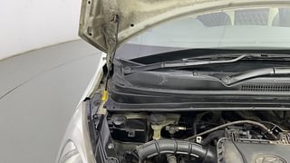 Used 2014 Hyundai i10 [2010-2016] Era Petrol Petrol Manual engine ENGINE RIGHT SIDE HINGE & APRON VIEW