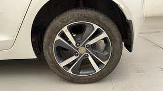 Used 2020 Tata Altroz XZ 1.2 Petrol Manual tyres LEFT REAR TYRE RIM VIEW