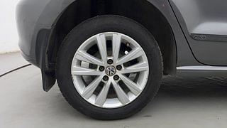 Used 2013 Volkswagen Polo [2010-2014] Highline1.2L (P) Petrol Manual tyres RIGHT REAR TYRE RIM VIEW