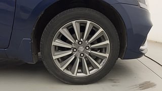 Used 2019 Maruti Suzuki Ciaz Alpha Petrol Petrol Manual tyres RIGHT FRONT TYRE RIM VIEW