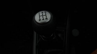 Used 2014 Maruti Suzuki Swift [2011-2017] VXi Petrol Manual interior GEAR  KNOB VIEW