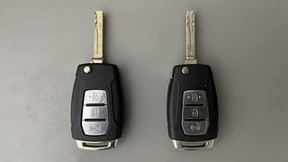 Used 2020 Mahindra XUV 300 W6 Diesel Diesel Manual extra CAR KEY VIEW