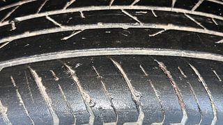 Used 2021 Renault Kiger RXZ 1.0 Turbo MT Petrol Manual tyres LEFT FRONT TYRE TREAD VIEW