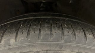 Used 2015 Honda City [2014-2017] SV Petrol Manual tyres LEFT FRONT TYRE TREAD VIEW