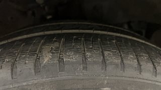 Used 2015 Honda City [2014-2017] SV Petrol Manual tyres RIGHT FRONT TYRE TREAD VIEW