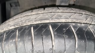 Used 2014 Maruti Suzuki Swift [2011-2017] VXi Petrol Manual tyres LEFT FRONT TYRE TREAD VIEW