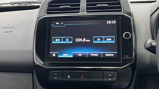 Used 2020 Renault Kwid 1.0 RXT AMT SCE Petrol Automatic top_features Integrated (in-dash) music system