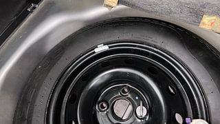 Used 2014 Maruti Suzuki Swift [2011-2017] VXi Petrol Manual tyres SPARE TYRE VIEW