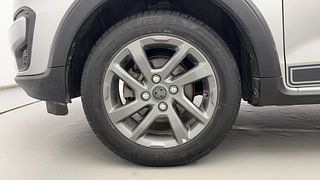 Used 2019 Ford Freestyle [2017-2021] Titanium 1.2 Petrol + CNG (Outside Fitted) Petrol+cng Manual tyres LEFT FRONT TYRE RIM VIEW