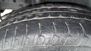 Used 2014 Maruti Suzuki Swift [2011-2017] VXi Petrol Manual tyres RIGHT REAR TYRE TREAD VIEW
