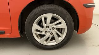 Used 2015 honda Jazz V CVT Petrol Automatic tyres RIGHT FRONT TYRE RIM VIEW