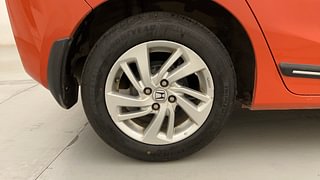 Used 2015 honda Jazz V CVT Petrol Automatic tyres RIGHT REAR TYRE RIM VIEW