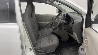 Used 2015 Datsun GO [2014-2019] T Petrol Manual interior RIGHT SIDE FRONT DOOR CABIN VIEW