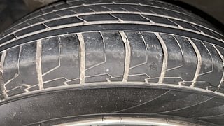 Used 2016 Hyundai Creta [2015-2018] 1.6 SX Plus Auto Petrol Petrol Automatic tyres LEFT FRONT TYRE TREAD VIEW