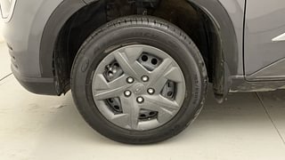 Used 2023 Hyundai Venue SX 1.2 Petrol Petrol Manual tyres LEFT FRONT TYRE RIM VIEW