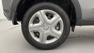 Used 2022 Tata Nexon XMA AMT Petrol Petrol Automatic tyres RIGHT REAR TYRE RIM VIEW