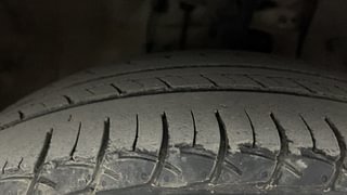 Used 2015 Honda Amaze [2013-2016] 1.2 VX i-VTEC Petrol Manual tyres RIGHT FRONT TYRE TREAD VIEW