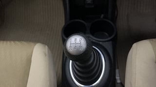 Used 2015 Honda Amaze [2013-2016] 1.2 VX i-VTEC Petrol Manual interior GEAR  KNOB VIEW