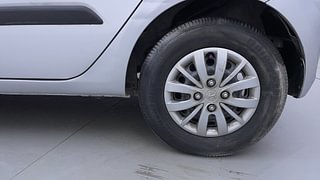 Used 2015 hyundai i10 Sportz 1.1 Petrol Petrol Manual tyres LEFT REAR TYRE RIM VIEW