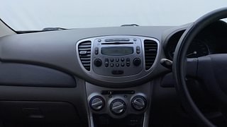 Used 2015 hyundai i10 Sportz 1.1 Petrol Petrol Manual interior MUSIC SYSTEM & AC CONTROL VIEW