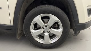 Used 2017 JEEP Compass [2017-2021] Limited 1.4 Petrol AT Petrol Automatic tyres RIGHT FRONT TYRE RIM VIEW