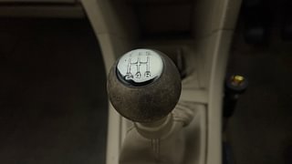 Used 2015 Maruti Suzuki Ertiga [2015-2018] ZXI+ Petrol Manual interior GEAR  KNOB VIEW