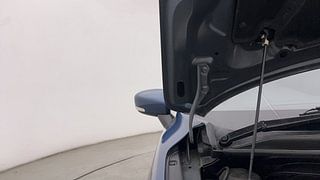 Used 2018 Maruti Suzuki Baleno [2015-2019] Zeta AT Petrol Petrol Automatic engine ENGINE RIGHT SIDE HINGE & APRON VIEW