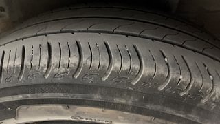 Used 2022 Honda Amaze 1.2 VX i-VTEC Petrol Manual tyres LEFT REAR TYRE TREAD VIEW