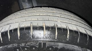 Used 2018 Maruti Suzuki Baleno [2015-2019] Zeta AT Petrol Petrol Automatic tyres RIGHT REAR TYRE TREAD VIEW