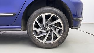 Used 2021 Volkswagen Polo [2018-2022] Comfortline 1.0L (P) Petrol Manual tyres LEFT REAR TYRE RIM VIEW