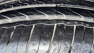 Used 2021 Volkswagen Polo [2018-2022] Comfortline 1.0L (P) Petrol Manual tyres RIGHT FRONT TYRE TREAD VIEW