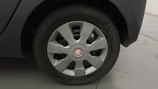Used 2015 Hyundai Eon [2011-2018] Magna + (O) 1.0 Petrol Manual tyres LEFT REAR TYRE RIM VIEW