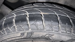 Used 2015 Hyundai Eon [2011-2018] Magna + (O) 1.0 Petrol Manual tyres LEFT REAR TYRE TREAD VIEW