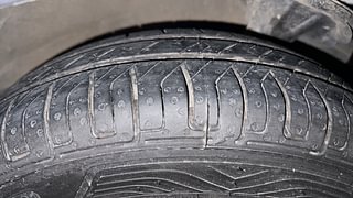 Used 2015 Hyundai Eon [2011-2018] Magna + (O) 1.0 Petrol Manual tyres RIGHT FRONT TYRE TREAD VIEW