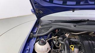 Used 2021 Volkswagen Polo [2018-2022] Comfortline 1.0L (P) Petrol Manual engine ENGINE RIGHT SIDE HINGE & APRON VIEW