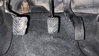 Used 2015 Hyundai Eon [2011-2018] Magna + (O) 1.0 Petrol Manual interior PEDALS VIEW