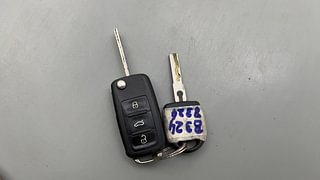 Used 2021 Volkswagen Polo [2018-2022] Comfortline 1.0L (P) Petrol Manual extra CAR KEY VIEW