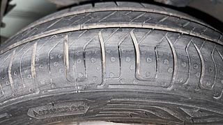 Used 2015 Hyundai Eon [2011-2018] Magna + (O) 1.0 Petrol Manual tyres LEFT FRONT TYRE TREAD VIEW