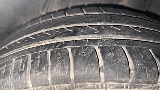 Used 2013 Honda City [2011-2014] 1.5 V MT Petrol Manual tyres LEFT REAR TYRE TREAD VIEW