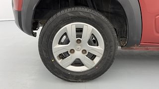 Used 2017 Renault Kwid [2015-2019] 1.0 RXT AMT Petrol Automatic tyres RIGHT REAR TYRE RIM VIEW