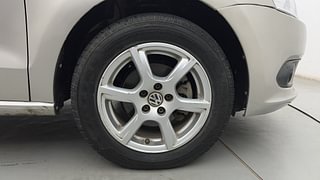 Used 2013 volkswagen Vento 1.6L Highline Diesel Diesel Manual tyres RIGHT FRONT TYRE RIM VIEW