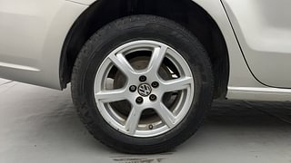 Used 2013 volkswagen Vento 1.6L Highline Diesel Diesel Manual tyres RIGHT REAR TYRE RIM VIEW