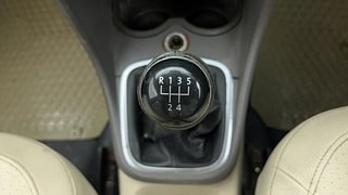 Used 2013 volkswagen Vento 1.6L Highline Diesel Diesel Manual interior GEAR  KNOB VIEW