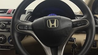 Used 2013 Honda City [2011-2014] 1.5 V MT Petrol Manual top_features Steering mounted controls