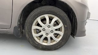 Used 2013 Honda Amaze [2013-2016] 1.2 VX i-VTEC Petrol Manual tyres RIGHT FRONT TYRE RIM VIEW